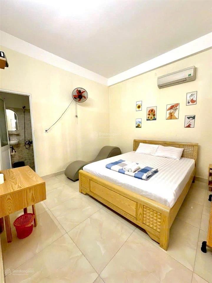 Bán gấp khách sạn mặt tiền nguyễn tất thành, view biển trực diện