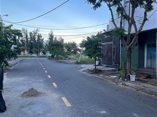 Nhà cấp 4 đường 7m5 trịnh khắc lập. gần biển nguyễn tất thành  diện tích 85m2 ngang 4m5