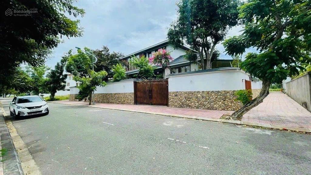 Biệt thự khu đảo nổi, khuê trung  cẩm lệ  phong cách nhật bản, tọa lạc trên mảnh đất 4 mt