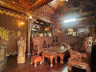 Biệt thự nhà vườn đường nam cao
tổng diện tích đất gần 600m2
hướng tây bắc