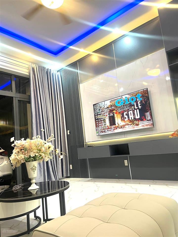 Nhà 3 tầng 3 mê mặt tiền đường vũ quỳnh, thanh khê trục đường 5.5m song song nguyễn tất thành