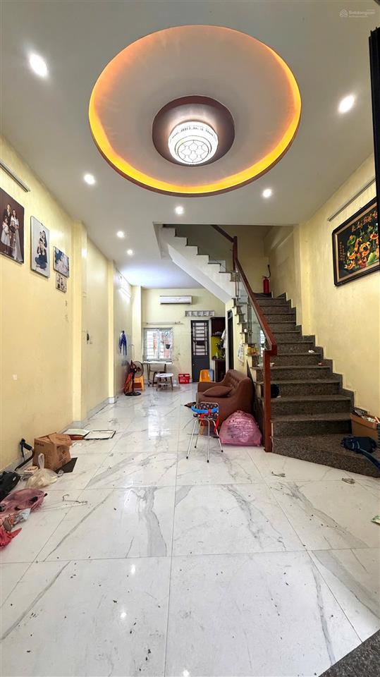 Nhà 4 tầng đường 15m nguyễn tường phổ , sát hoàng thị loan .
 diện tích 40m2 ngang 4m4