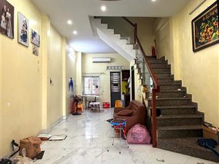 Nhà 4 tầng đường 15m nguyễn tường phổ , sát hoàng thị loan .
 diện tích 40m2 ngang 4m4