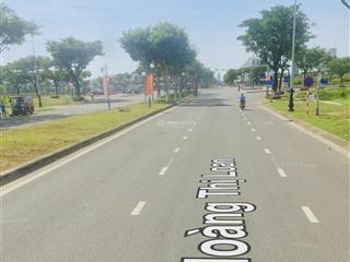 Đất 2 mặt tiền trước và sau, đường hoàng thị loan, diện tích 171m. ngang 7m