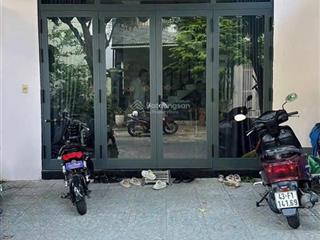 Nhà 2 tầng mt đường hoà minh 20 .  dt 75m2 ngang 5m
 za đầu tư 5,x ti