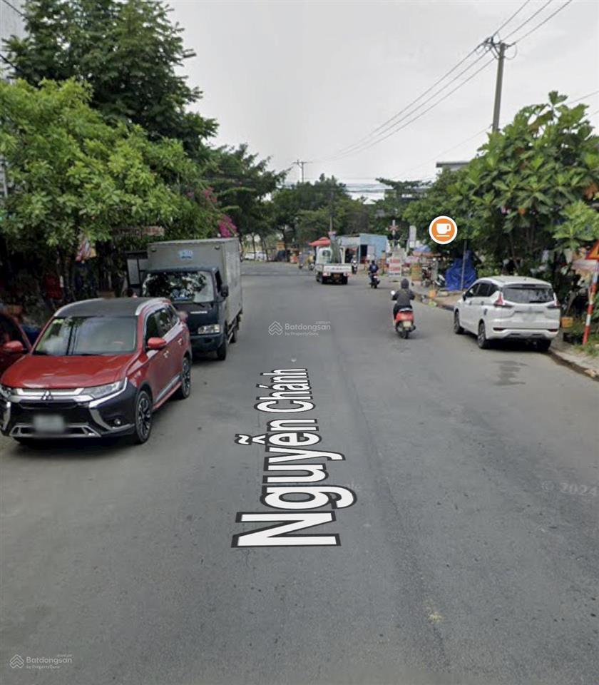 Cặp đất đường 10.5m nguyễn chánh  thông biển nguyễn tất thành  cách hoàng thị loan tầm 70m