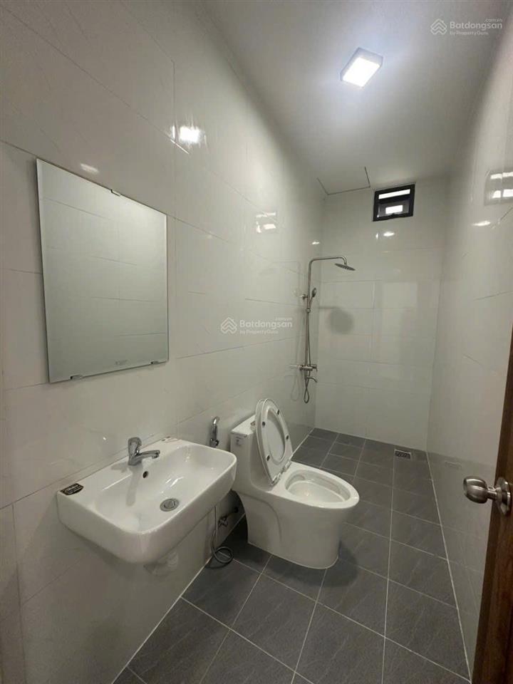 Nhà 2 tầng kiệt trần đình tri full nội thất  diện tích 68m2 ngang 5m
 hướng đông nam