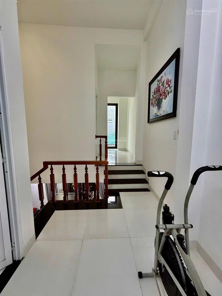 Nhà 2 tầng, 2 mê đúc kiệt ô tô tô hiệu, đà nẵng