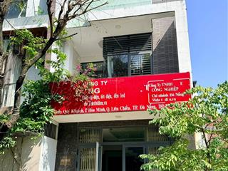 Nhà 3 tầng đường trần quý khoách  đà nẵng.
vị trí gần hồ tùng mậu, gần biển, đầy đủ mọi tiện