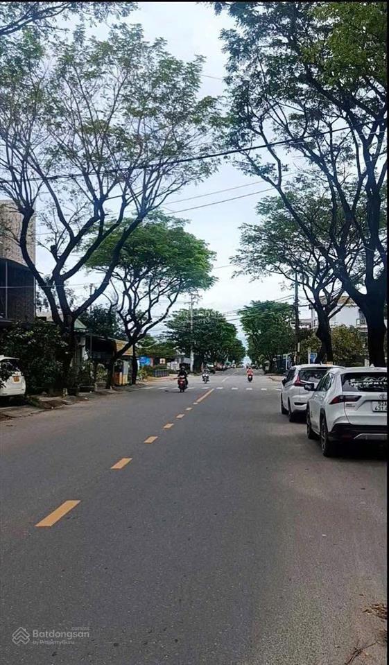 Đường 10m5 trần đình tri , trục thông biển diện tích 103m2 . ngang 5m ..hướng đông nam..