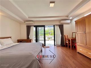 Cho thuê căn hộ cao cấp có ban công sân vườn view sông ngay chợ thị nghè