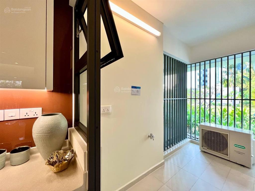 Bán nhanh căn 2pn infiniti giá 8tỷ3, view nội khu biển nhân tạo, bàn giao hoàn thiện, nhà mới