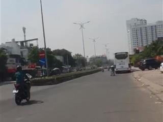 Mặt tiền hoàng trọng mậu 250m2