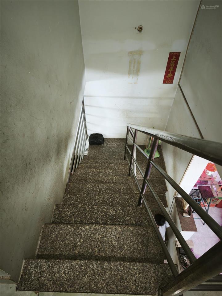 Cần bán nhà xã hưng long, huyện bình chánh cách xh 10m. dt 4x10m trệt, lầu 2pn 2wc giá 1tỷ150 tl