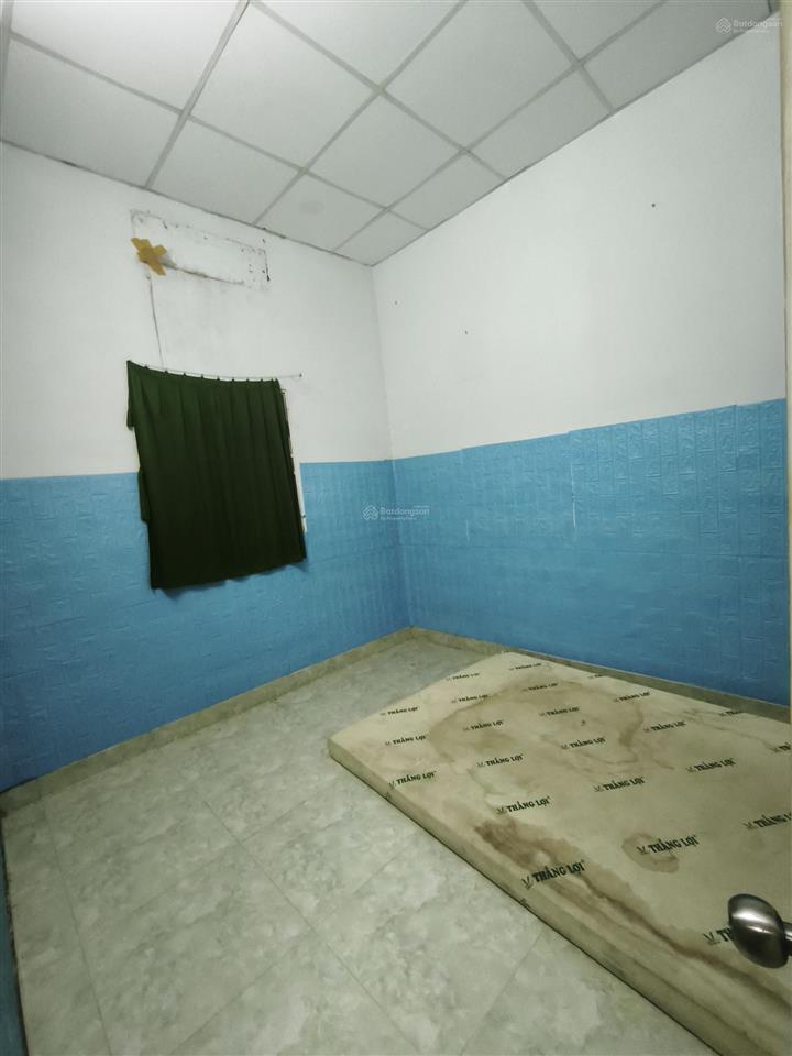 Cần bán nhà xã hưng long, huyện bình chánh cách xh 10m. dt 4x10m trệt, lầu 2pn 2wc giá 1tỷ150 tl