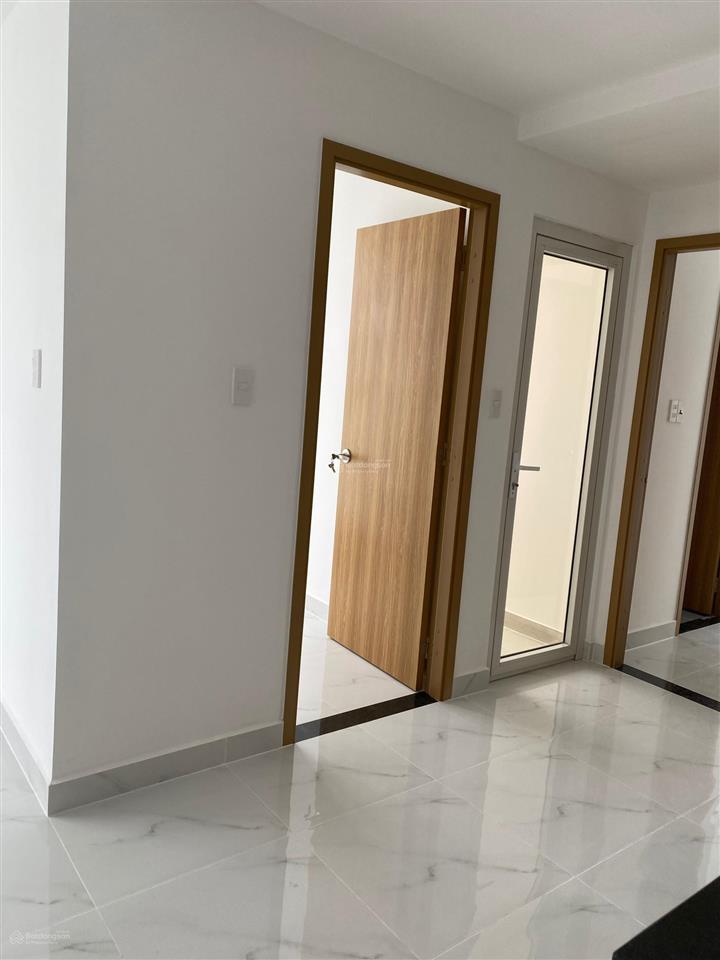 Bán căn hộ terra mia 73m2 2pn, 2wc, 1 phòng đọc sách, ngay ngã tư phạm hùng, nguyễn văn linh