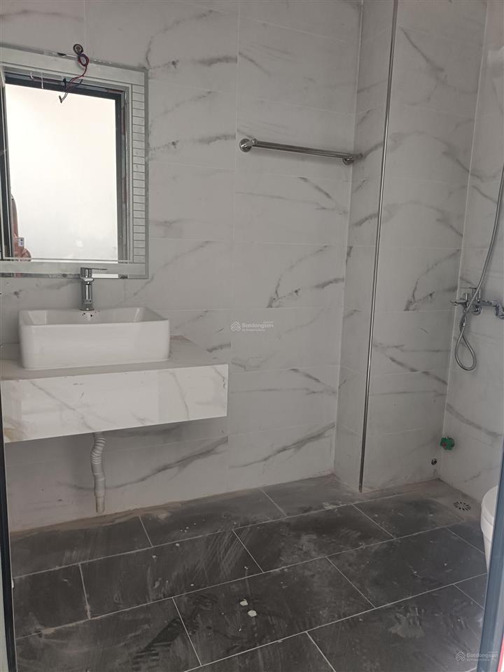Cho thuê nhà liền kề mới tinh đẹp lắm 100m2*5 tầng thông sàn cạnh ql 70 thuận tiện đủ bề