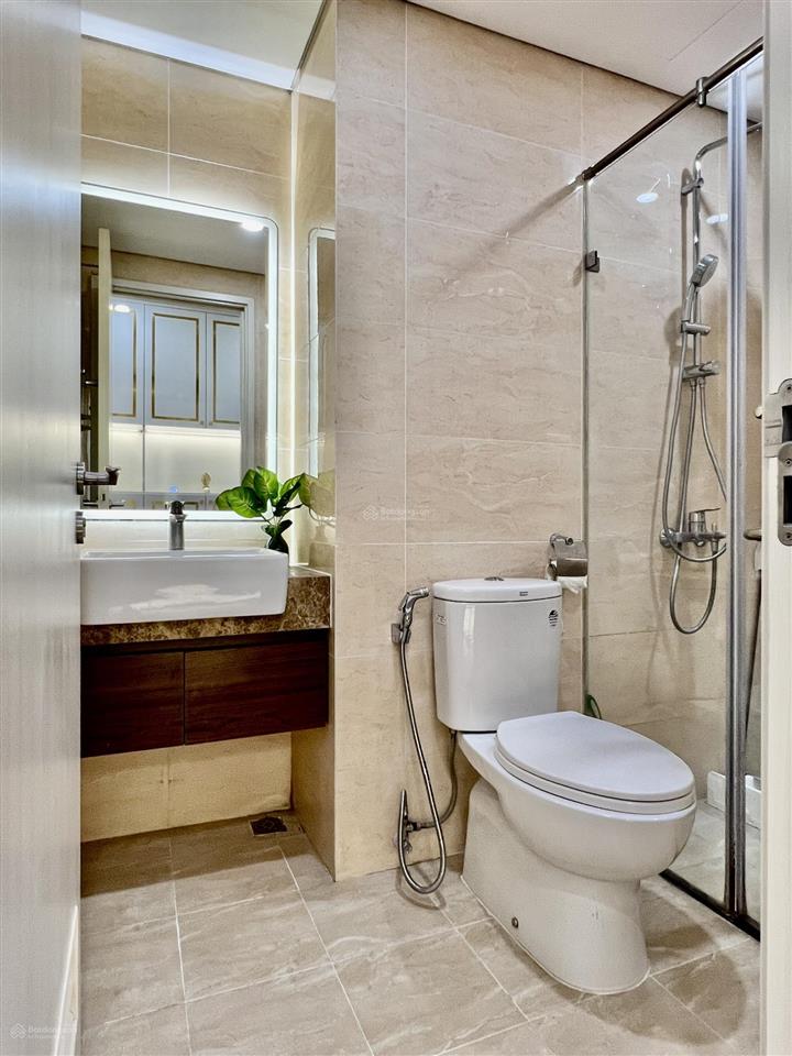 Chính chủ bán căn hộ giá tốt tại chung cư rice city, 69,8m2, căn góc, 2pn  2vs full nội thất