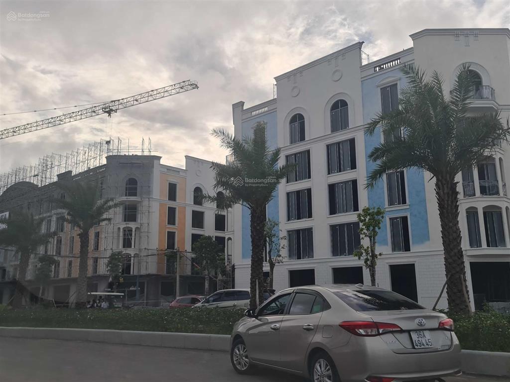 Bán căn shophouse quảng trường biển sầm sơn, nhận nhà ngay. sở hữu lâu dài