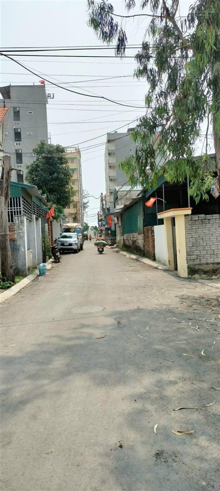 Cần bán lô đất biển sầm sơn dt hơn 1200m2, sẵn sổ. 100m ra tới biển. ngay bên quảng trường biển