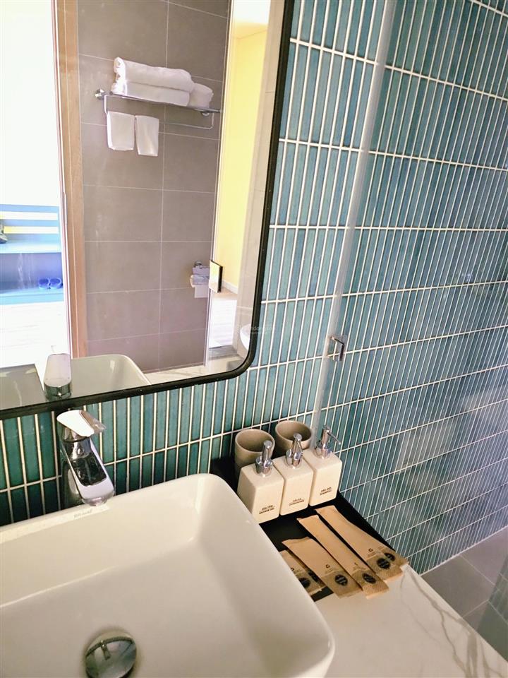 Bán nhanh căn hộ tòa khách sạn cao tầng ibiza, flamingo hải tiến, full nội thất. giá 1.x tỷ