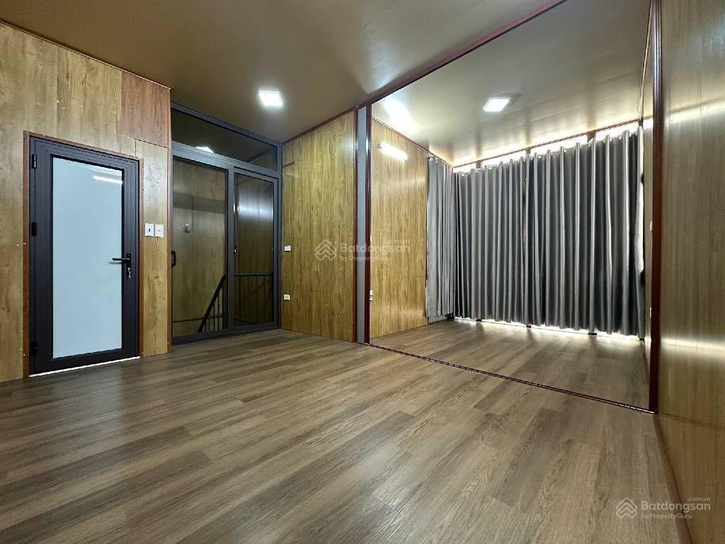 Nhà đẹp 3 tầng giá giật mình cần bán