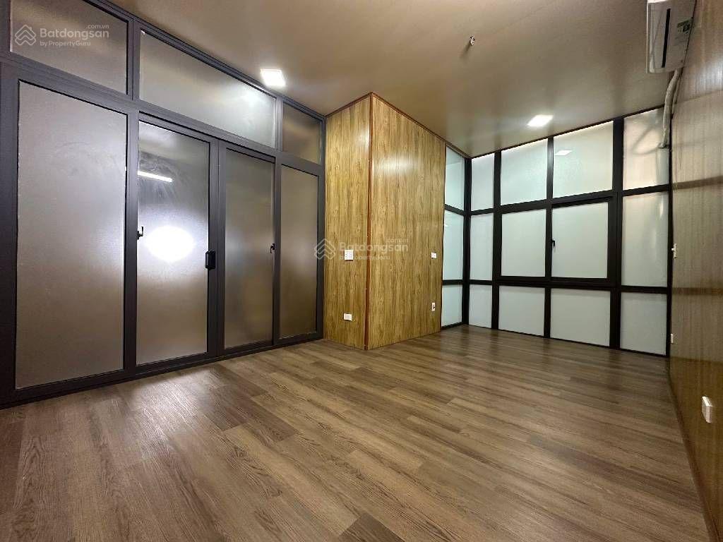 Nhà đẹp 3 tầng giá giật mình cần bán