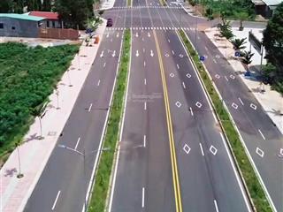 Bán đất mặt tiền đường xuyên tâm 32m. bao giá thị trường 390 triệu. sổ sẵn.  0909 925 *** xem đất