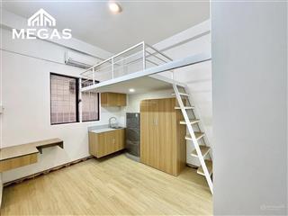 Phòng có gác q10 ngay cầu vượt 3/2, cửa sổ thoáng giá tốt