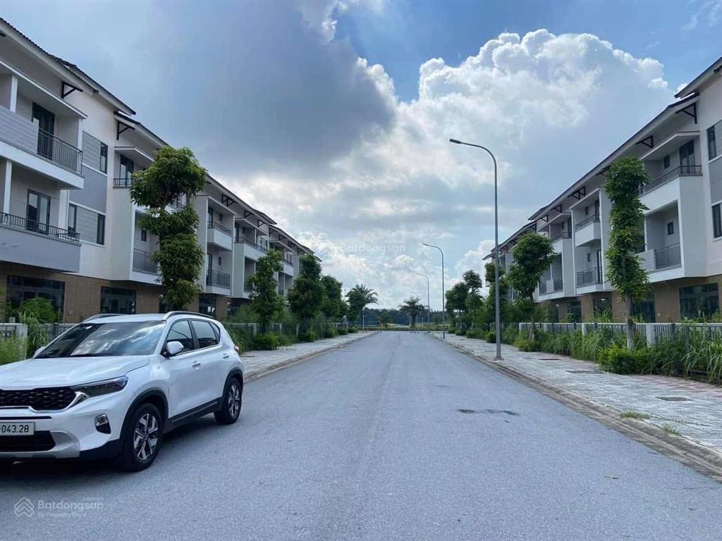 Chính chủ bán gấp nhà 3 tầng 120m2 tại centa riverside, giá tốt nhất