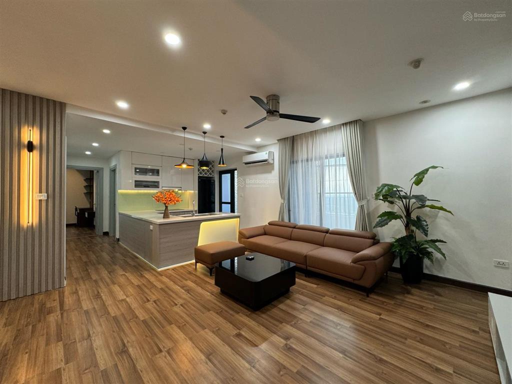 Nhỉnh 6 tỷ sở hữu căn 2ngủ 2 vệ sinh chung cư cao cấp vinhomes gardenia ban công đông nam