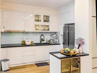 Bán gấp căn hộ tầng trung, 2 ngủ, 2wc, 80m2, ban công đông nam , vinhomes gardenia,  0915 867 ***