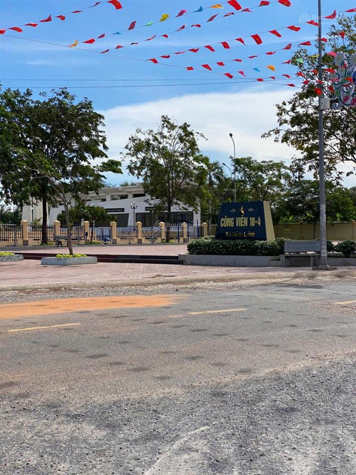 Hàng ngộp 150m2 thổ cư mặt tiền đường nhựa chỉ 800 triệu rẻ hơn thị trường 30%