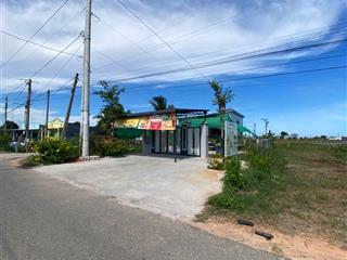 Kẹt tiền nên bán rẻ hơn thị trường chỉ 800trieu chốt luôn lô thổ cư mặt tiền đường nhựa