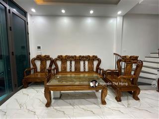 Bán nhà 4,5t gần đg lê trọng tấnhà đông, ngõ thông thoáng, 20m ra đg lê trọng tấn.  0984 672 ***