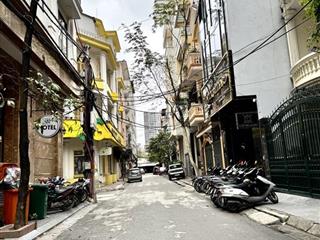 Cần tiền bán 121m2 đất 4 tầng mặt ngõ phân lô rộng 10m phố trung kính lớn,cầu giấy giá chỉ 360tr/m