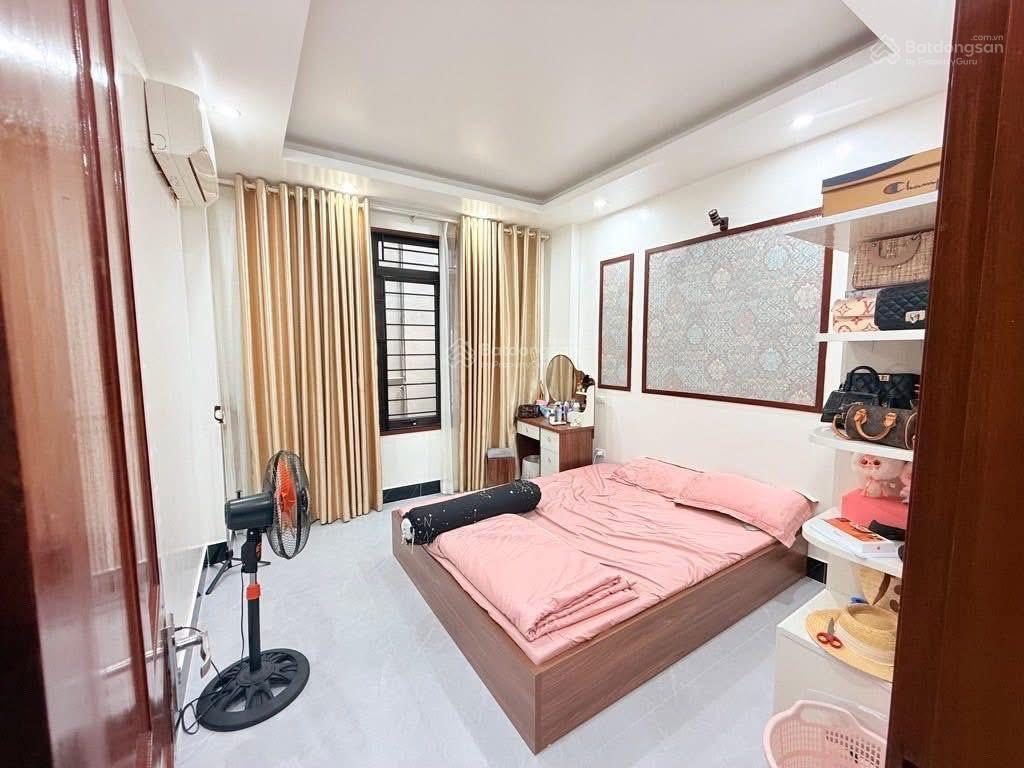 Bán nhà đẹp phố đào tấn  ba đình, 41m², 5 tầng, 5 phòng ngủ, vị trí đẹp  giá chỉ 11,2 tỷ có bớt
