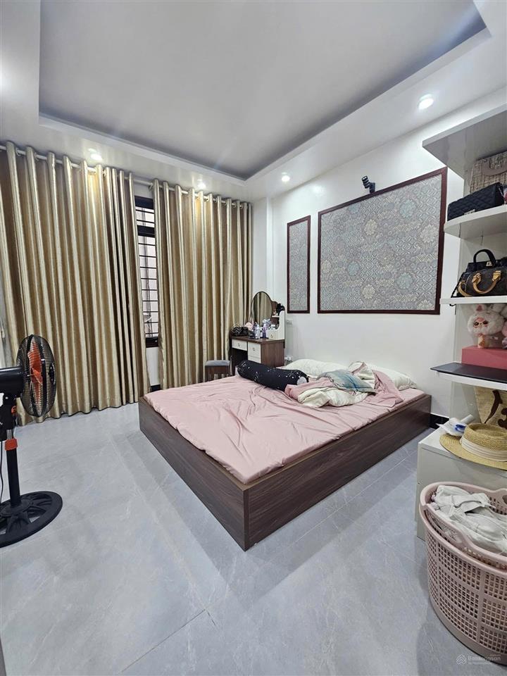 Bán nhà đẹp phố đào tấn  ba đình, 41m², 5 tầng, 5 phòng ngủ, vị trí đẹp  giá chỉ 11,2 tỷ có bớt