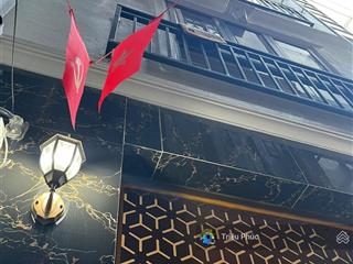 Hiếm  bán nhà cầu giấy 5 tầng, ngõ rộng gần phố, có xuất gửi ô tô đầu ngõ giá chỉ 11,9 tỷ (có tl)