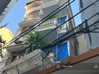 Bán nhà 5 tầng  40m²  ngõ rộng gần phố  trung tâm cầu giấy  giá chỉ 11,8 tỷ có thương lượng