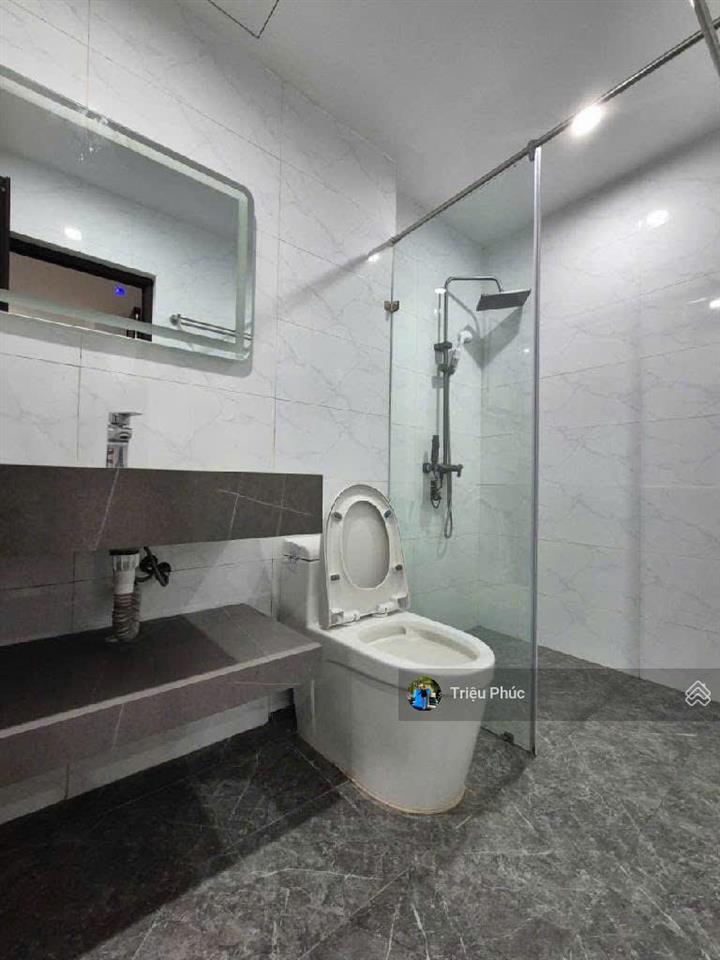 Bán nhà mới 6 tầng thang máy  40m2, ngõ rộng, gần phố tại nghĩa đô  cầu giấy giá chỉ 11,4 tỷ