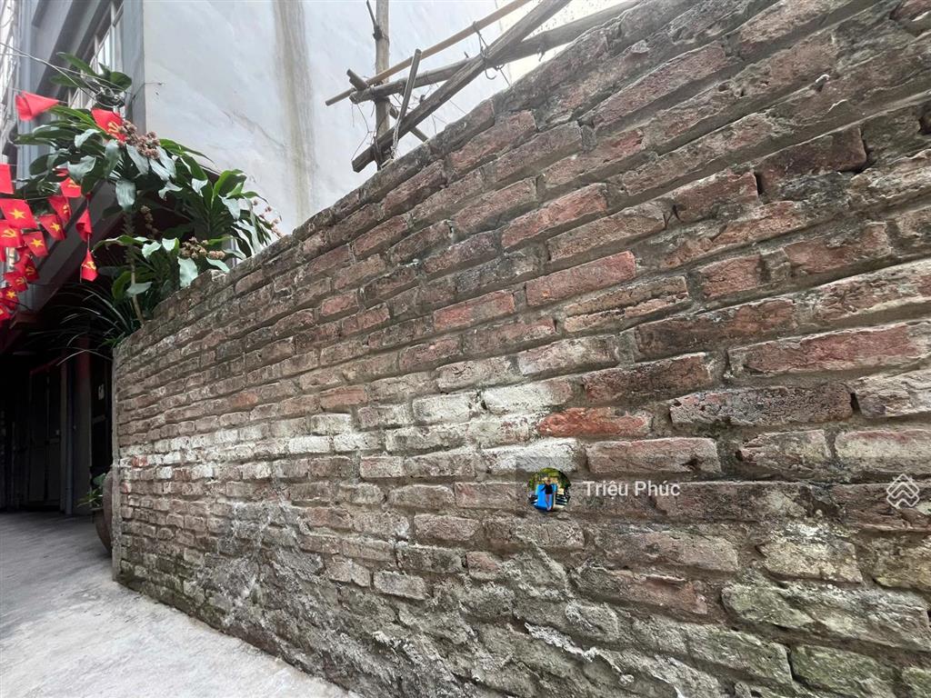 Bán đất quan hoa cầu giấy  phân lô, ngõ rộng  cách đường lớn vài bước chân  giá chỉ 11,2 tỷ