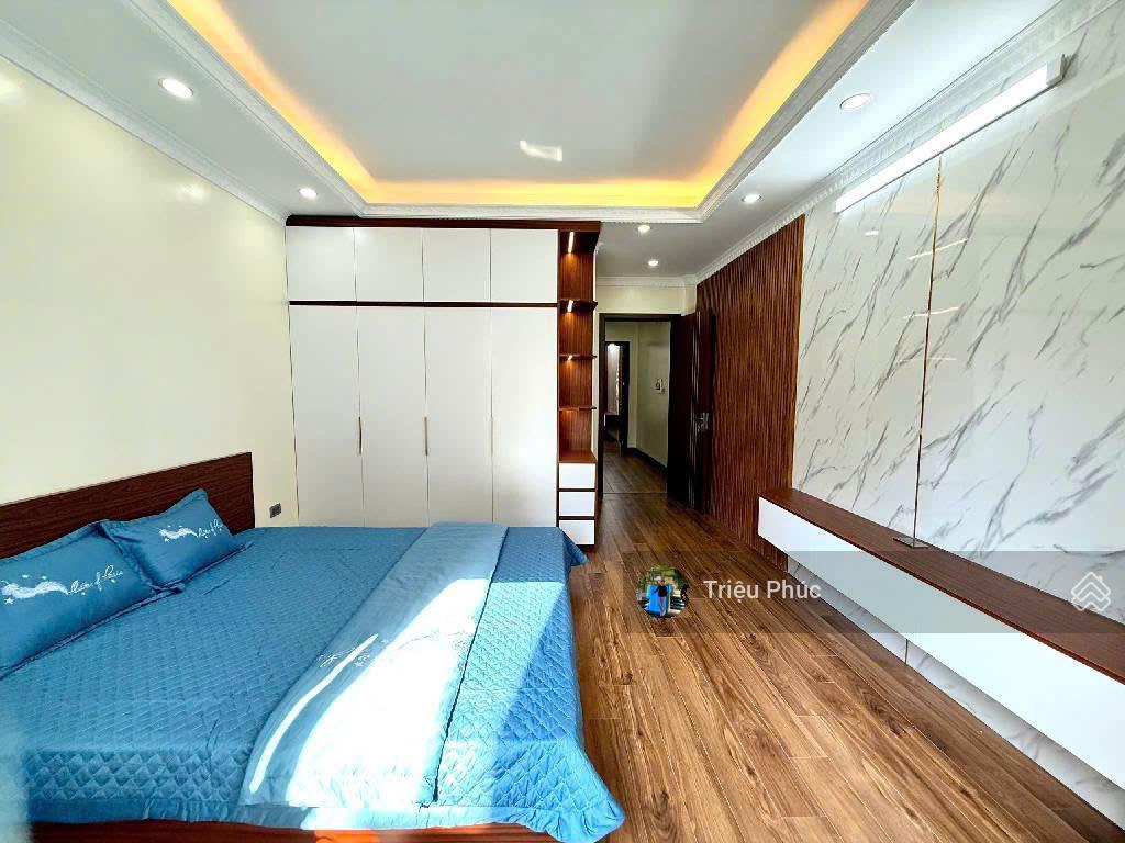 Bán nhà ba đình  mặt ngõ thông kinh doanh tấp nập  vài bước chân ra trục đường lớn  giá 13,6 tỷ