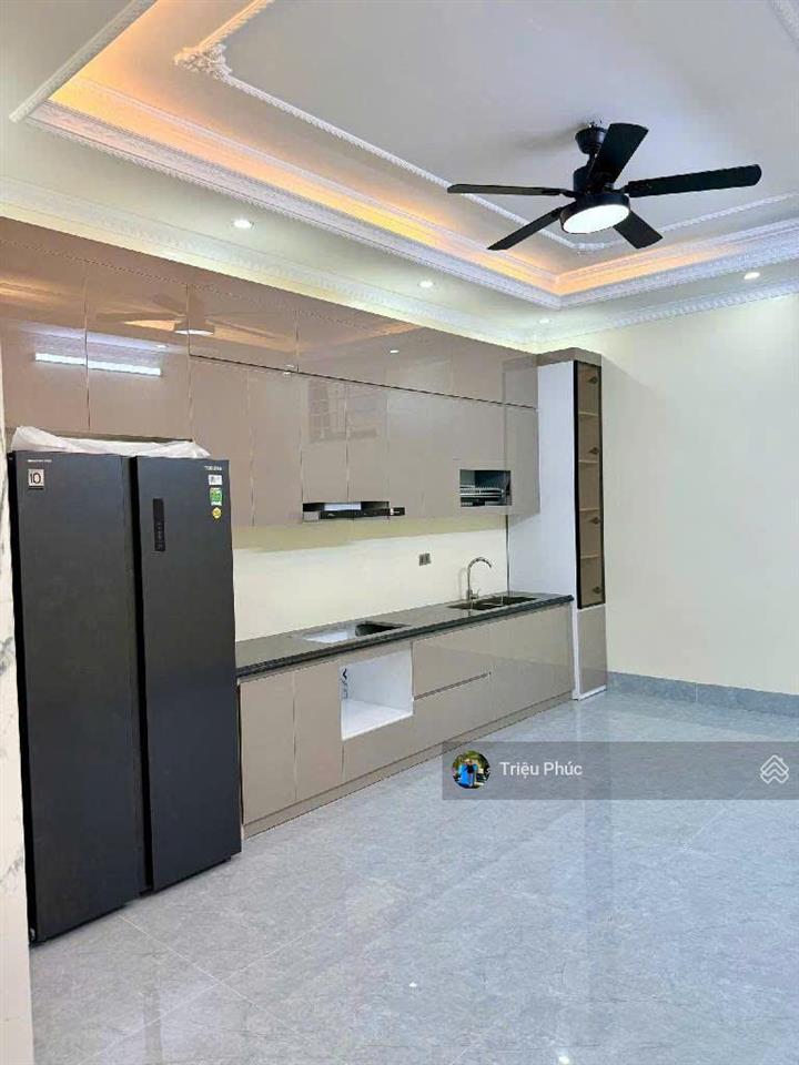 Bán nhà ba đình  mặt ngõ thông kinh doanh tấp nập  vài bước chân ra trục đường lớn  giá 13,6 tỷ