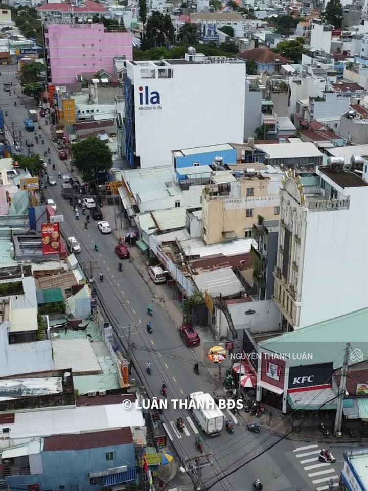 Mặt tiền nguyễn ảnh thủ, ngang 10m, khách trả là bán
