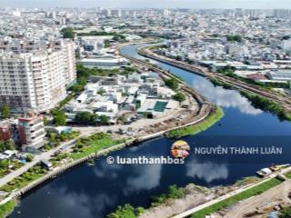 Mặt tiền kênh tham lương...ngang 32m... 900m đất..rất ngộp