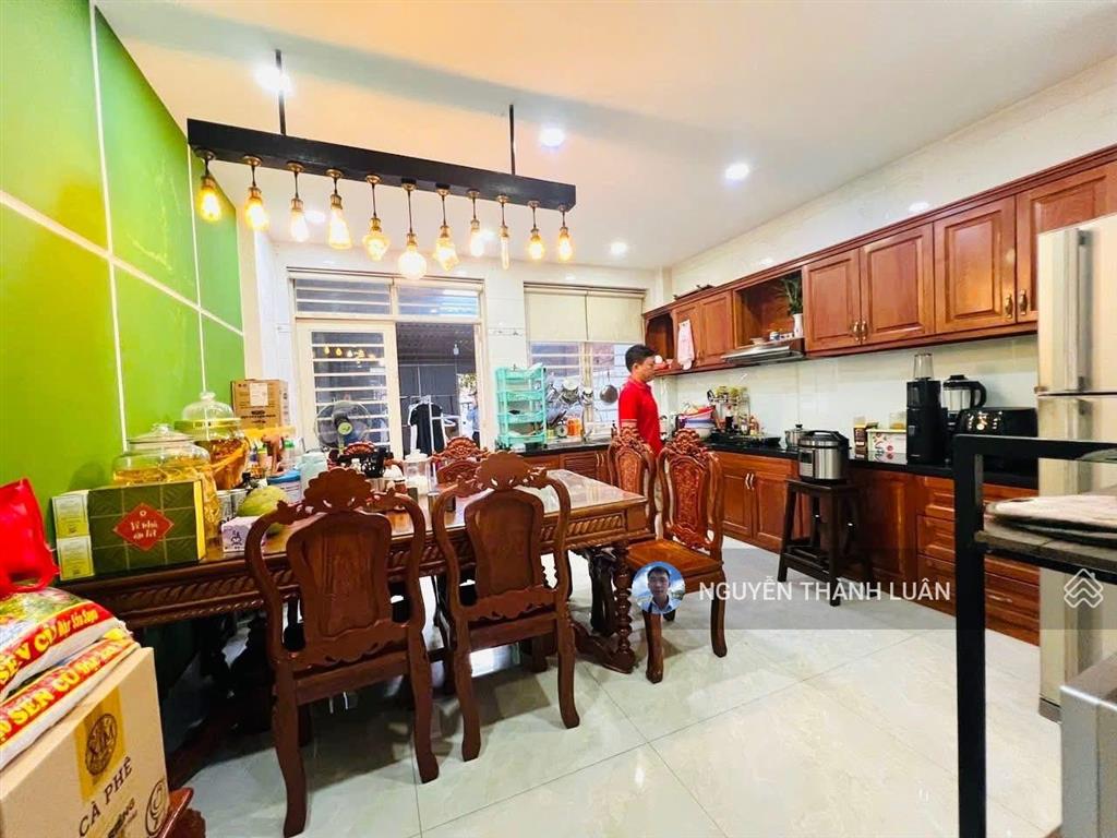 Giá đầu tư xe hơi tránh 4 tầng 183m² 12.8 tỷ (gò vấp)