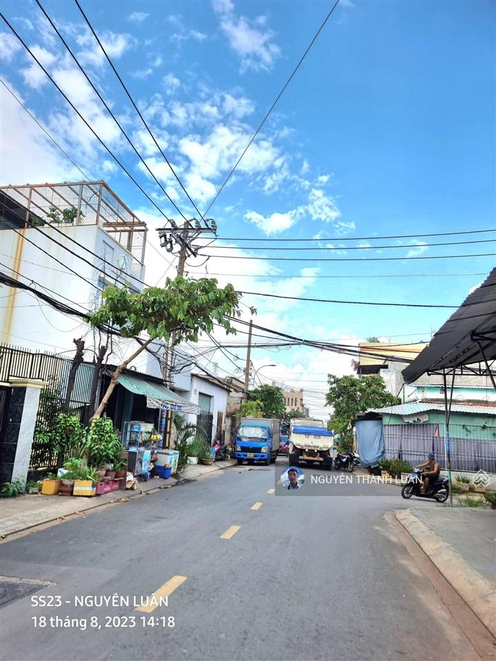 Mặt tiền bà điểm  370m2 (14x27m) full thổ