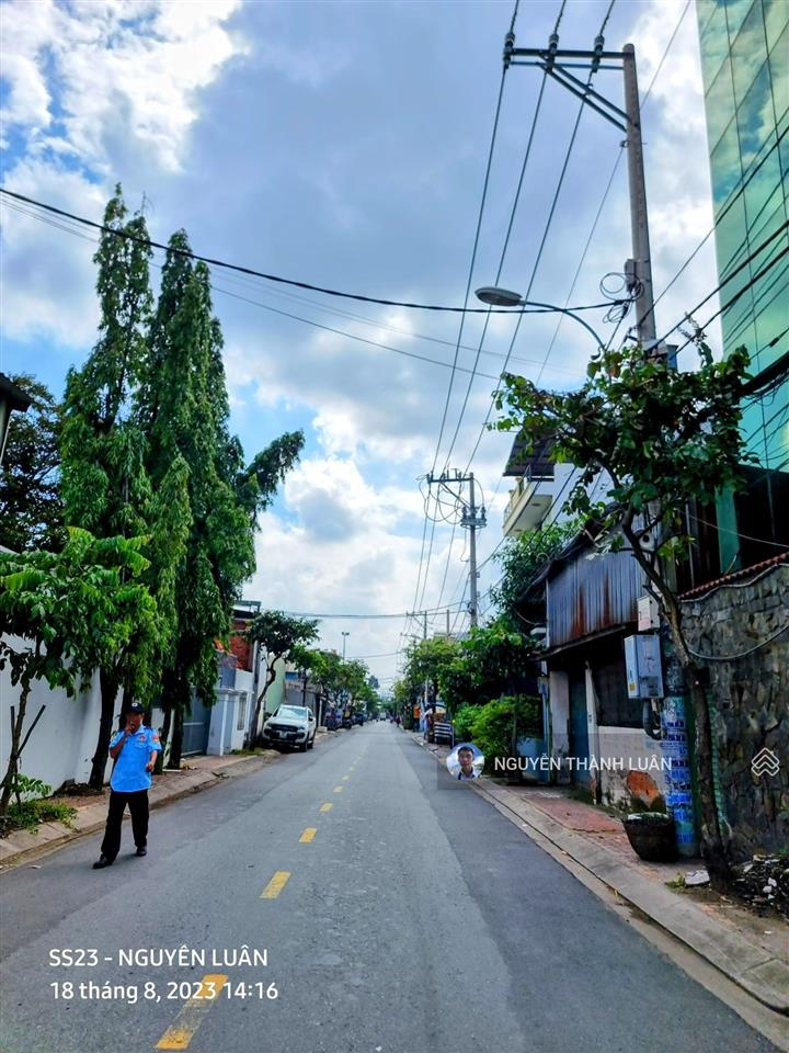 Mặt tiền bà điểm  370m2 (14x27m) full thổ