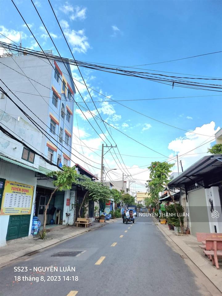 Mặt tiền bà điểm  370m2 (14x27m) full thổ